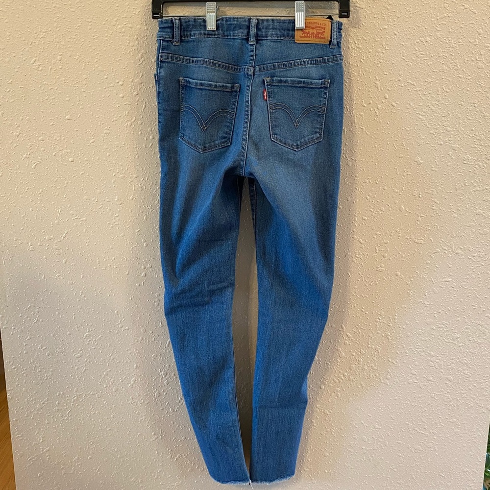 Levi’s high rise blue jeans size 14 regular